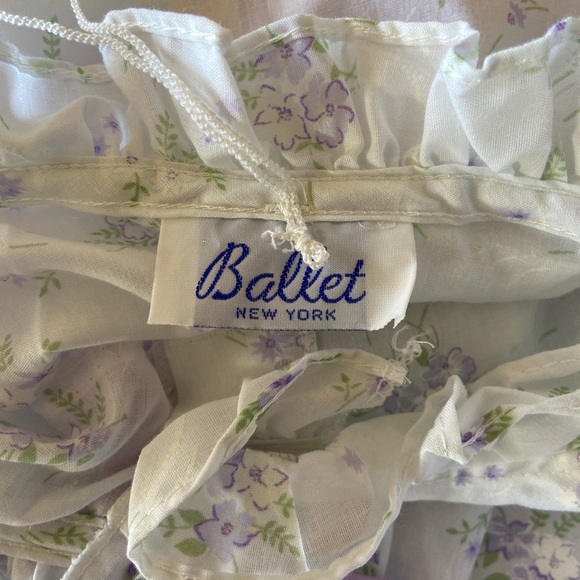 Beautiful white buttoned up short sleeved babydoll slip - Picture 5 of 5